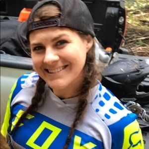 Meet your Posher, Courtney